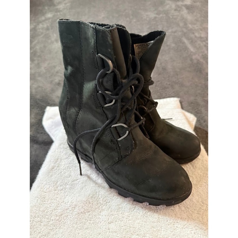 Sorel Joan of Arctic Wedge II Black Leather Lace Up Boots NL3018-010 Womens 9